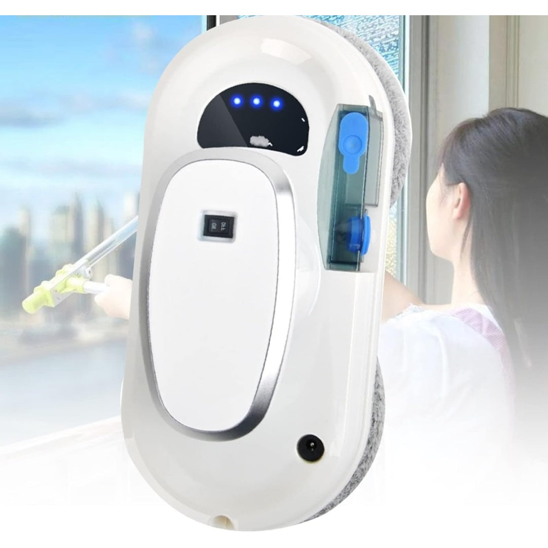 Robot lave vitres integrant le nettoyage des surfaces vitrees et une commande a distance